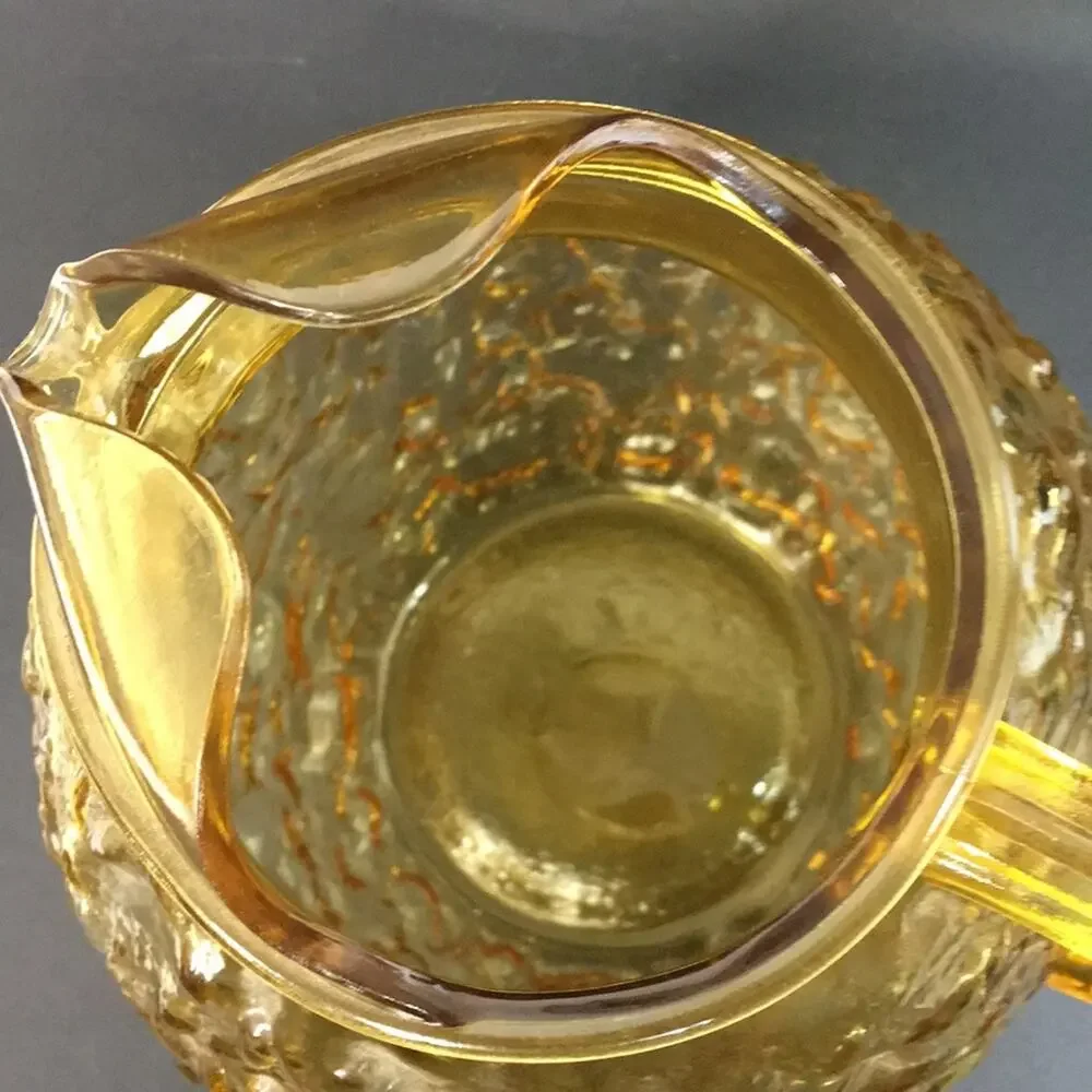 ANCHOR HOCKING Amber Colored Milano Lido Crinkle 96-ounce Round Tea Pitcher